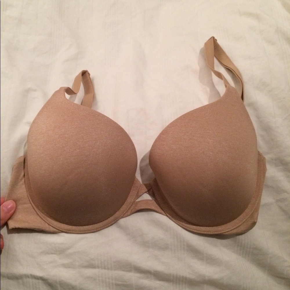 32DD VS Nude Bra